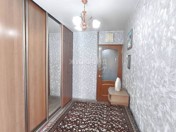 
   Продам 2-комнатную, 42.7 м², Связистов ул, 121

. Фото 3.