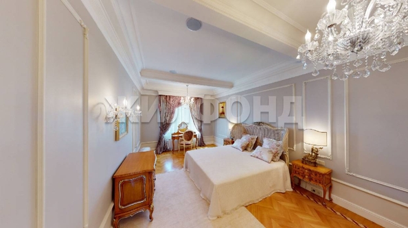 
   Продам 3-комнатную, 188.8 м², Щетинкина ул, 49

. Фото 4.