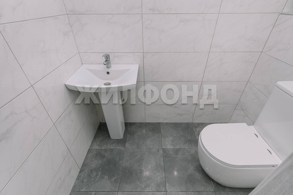 
   Продам 3-комнатную, 67.2 м², 3-й микрорайон, 15

. Фото 13.