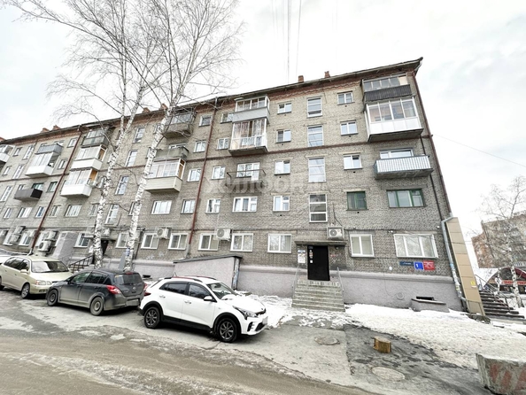 
   Продам 3-комнатную, 55.6 м², Гоголя ул, 1

. Фото 12.