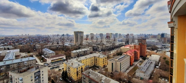 
   Продам 4-комнатную, 149.9 м², Богдана Хмельницкого ул, 11/3

. Фото 3.