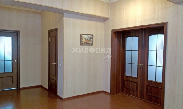 
   Продам дом, 350 м², Новосибирск

. Фото 8.