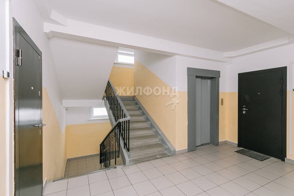 
   Продам 3-комнатную, 77.3 м², 2-й (4 мкр.) кв-л, 204/1

. Фото 19.