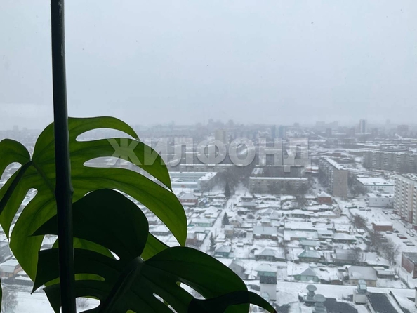 
   Продам 1-комнатную, 46.1 м², Волховская ул, 37

. Фото 2.