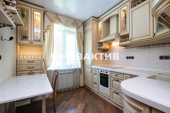 
   Продам 2-комнатную, 50 м², В. Высоцкого ул, 50/3

. Фото 1.