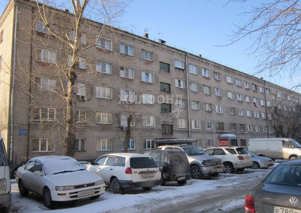 
   Продам секционку, 13.6 м², Петухова ул, 53

. Фото 14.