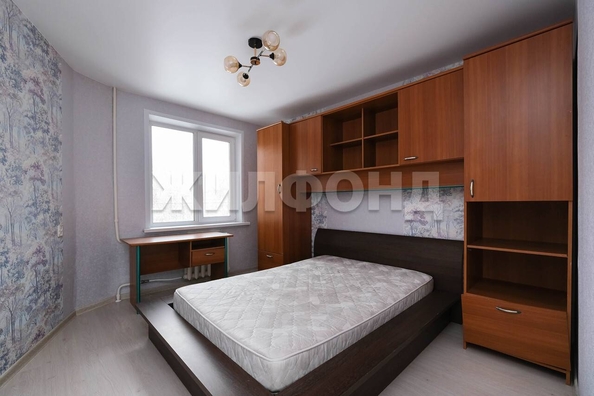 
   Продам комнату, 30.5 м², Толбухина ул, 25

. Фото 1.