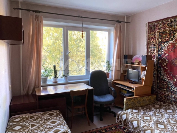 
   Продам 3-комнатную, 59.8 м², Невельского ул, 61

. Фото 3.