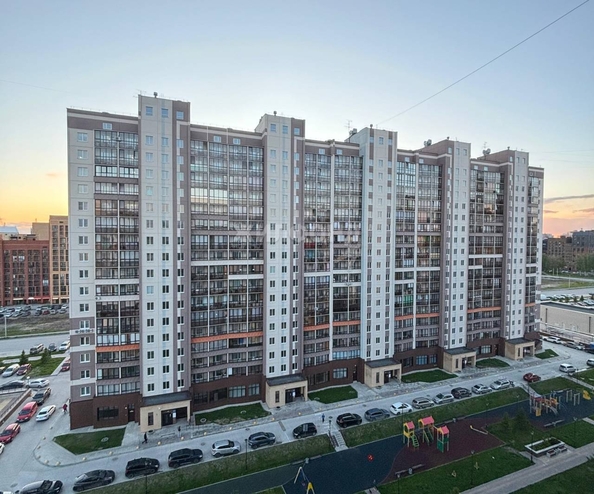 
   Продам 2-комнатную, 55.1 м², Тюленина ул, 28/1

. Фото 26.