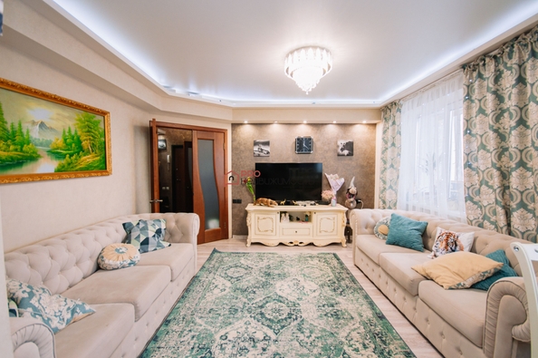 
  Сдам в аренду 3-комнатную квартиру, 77.3 м², Новосибирск

. Фото 1.