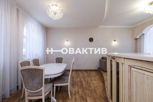 
   Продам коттедж, 300 м², Новолуговое

. Фото 9.