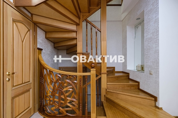 
   Продам коттедж, 300 м², Новолуговое

. Фото 12.