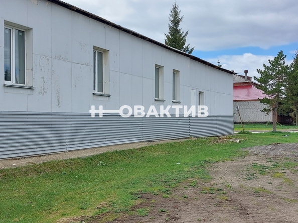 
   Сдам торговое помещение, 450 м², Революционный пр-кт, 32А

. Фото 1.