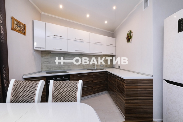 
   Продам 1-комнатную, 54.2 м², 2-й (4 мкр.) кв-л, 233

. Фото 1.