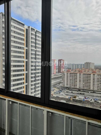 
   Продам студию, 24 м², Петухова ул, 162

. Фото 2.