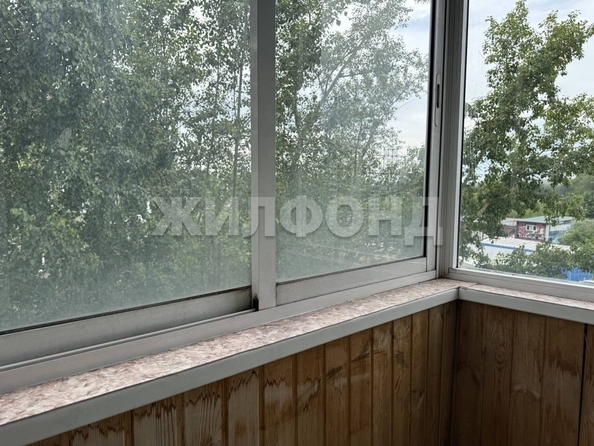 
  Продается 2-комн. квартира, 43.2 м², Есенина ул, д. 61
. Фото 4.