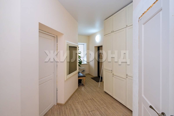 
   Продам дом, 261 м², Новосибирск

. Фото 13.