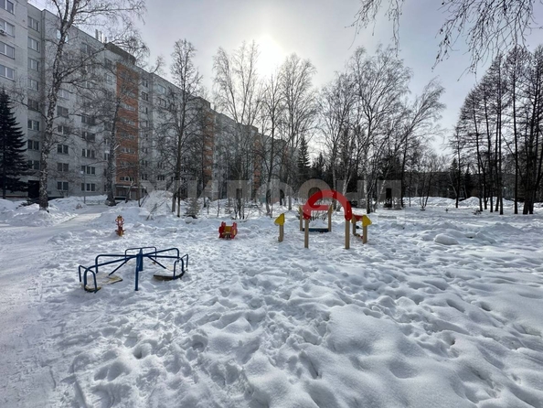 
   Продам 1-комнатную, 38 м², Краснообск, 4

. Фото 16.