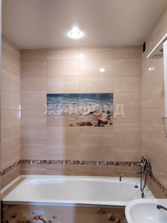 
   Продам 3-комнатную, 71.9 м², Николая Сотникова ул, 21

. Фото 8.