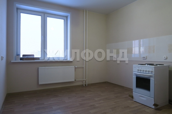 
   Продам 3-комнатную, 75.6 м², Титова ул, 232/1

. Фото 14.