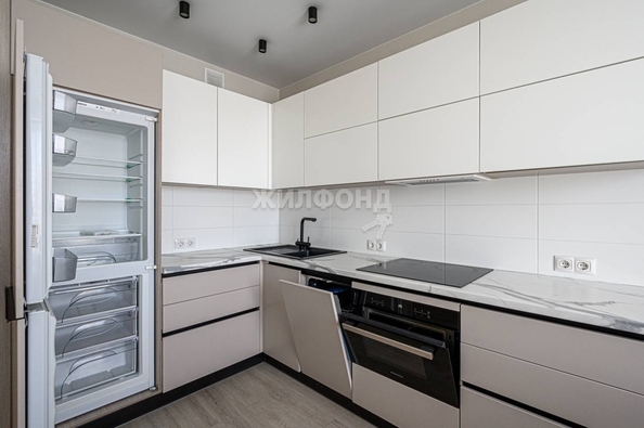 
   Продам 3-комнатную, 58.2 м², Обская ул, 46

. Фото 8.