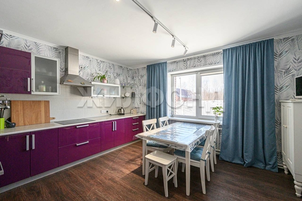 
   Продам дом, 159.4 м², Новосибирск

. Фото 2.