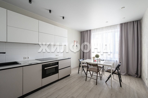 
   Продам 2-комнатную, 61.06 м², Обская ул, 46

. Фото 3.