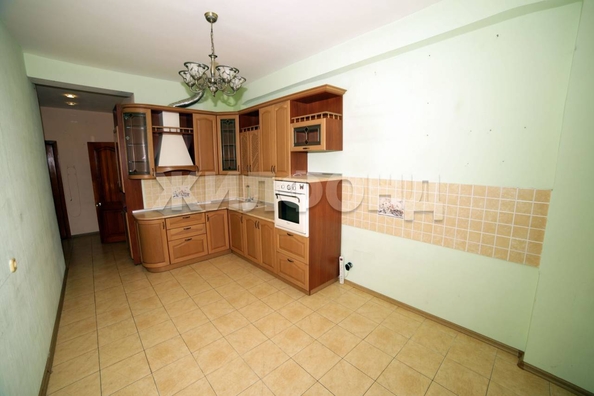 
   Продам 1-комнатную, 42.9 м², Садовая ул, 17

. Фото 3.