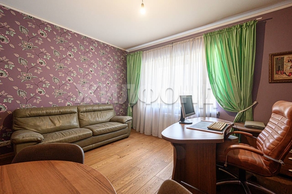 
   Продам 3-комнатную, 116.5 м², Кирова ул, 46

. Фото 11.