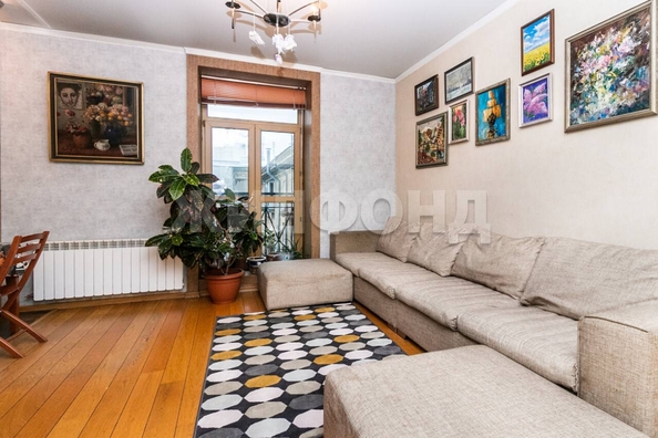 
   Продам 4-комнатную, 111.8 м², Урицкого ул, 13

. Фото 3.