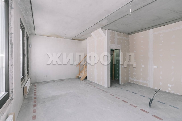 
   Продам 4-комнатную, 156 м², 3-й микрорайон, 1

. Фото 10.