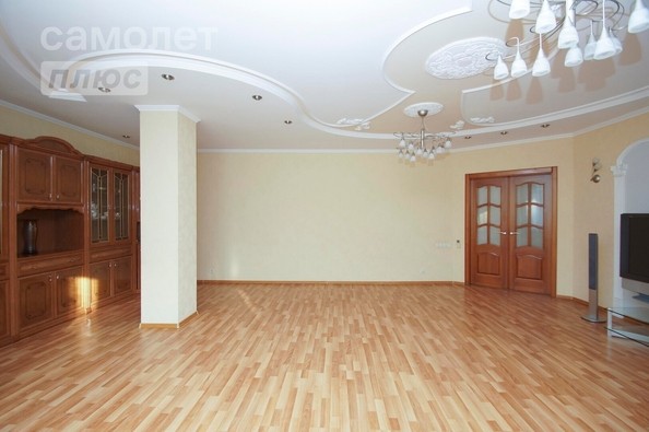 
   Продам 5-комнатную, 210 м², Омская ул, 115/1

. Фото 23.
