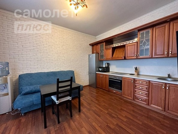 
   Продам 3-комнатную, 67.7 м², Кемеровская ул, 24

. Фото 2.