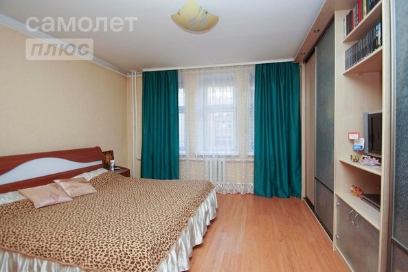
   Продам 3-комнатную, 98.3 м², Орловского ул, 3

. Фото 3.