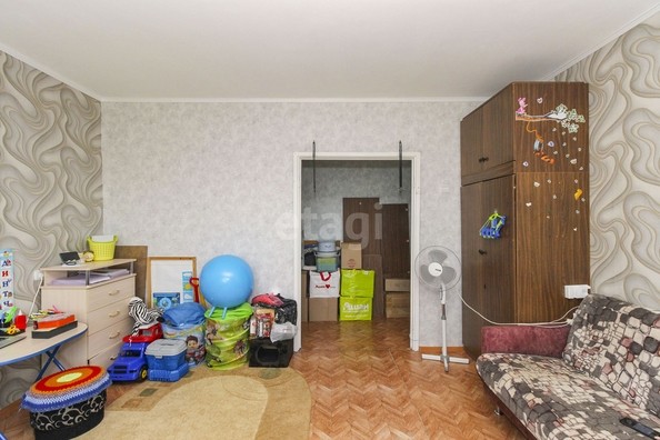 
   Продам 1-комнатную, 42.2 м², Дмитриева ул, 3/2

. Фото 2.