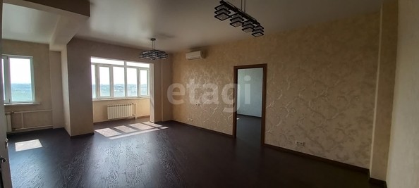
   Продам 2-комнатную, 65 м², Конева ул, 6

. Фото 9.