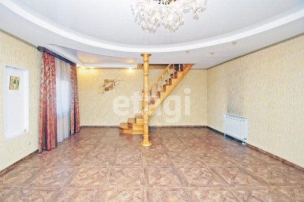 
   Продам дом, 235 м², Омск

. Фото 10.