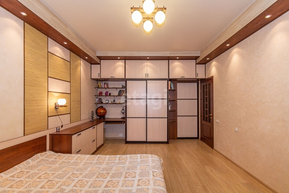 
   Продам 3-комнатную, 76.6 м², Маршала Жукова ул, 107

. Фото 3.
