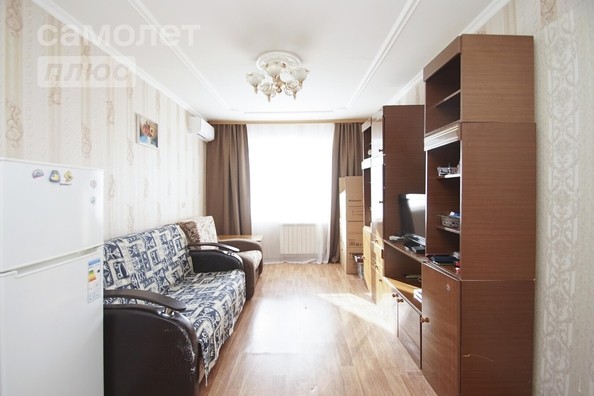 
   Продам 2-комнатную, 44 м², Бархатовой ул, 3А

. Фото 1.