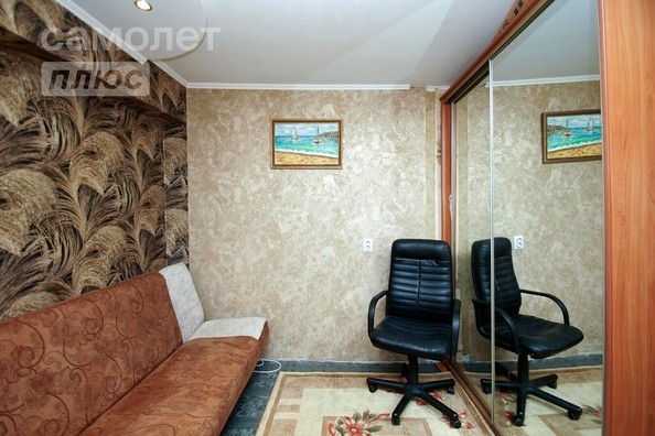 
   Продам 4-комнатную, 60 м², Ермолаева ул, 10

. Фото 4.