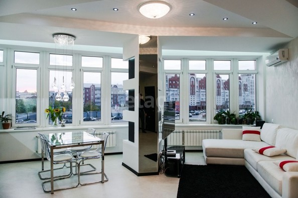 
   Продам 3-комнатную, 107.5 м², Маршала Жукова ул, 107

. Фото 9.
