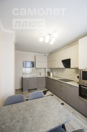 
   Продам 3-комнатную, 81.4 м², Малиновского ул, 23к2

. Фото 2.