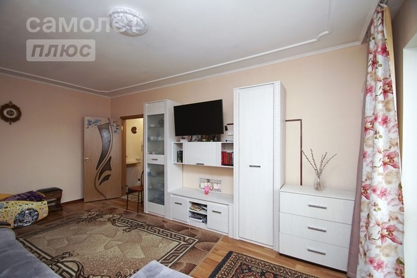 
   Продам 2-комнатную, 52.8 м², Дмитриева ул, 1/2

. Фото 4.