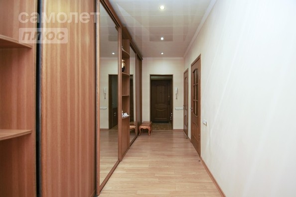 
   Продам 3-комнатную, 94.6 м², Маршала Жукова ул, 76

. Фото 2.