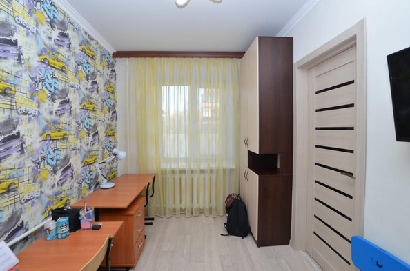 
   Продам 2-комнатную, 40 м², Ленинградская 1-я ул, 1

. Фото 7.