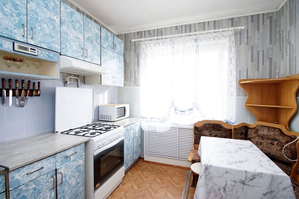
   Продам 2-комнатную, 53 м², Рокоссовского ул, 10

. Фото 9.