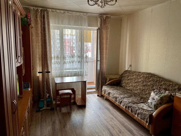 
   Продам 1-комнатную, 37 м², Сергея Тюленина ул, 14

. Фото 1.