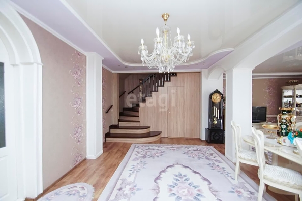 
   Продам дом, 179 м², Омск

. Фото 3.