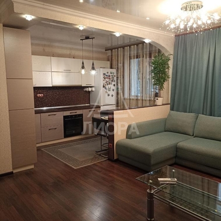 
   Продам 2-комнатную, 50.4 м², Перелета ул, 24

. Фото 1.