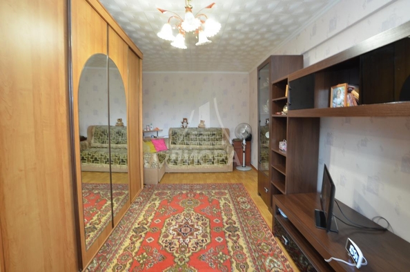 
   Продам 1-комнатную, 37.3 м², Станционная 1-я ул, 3

. Фото 3.